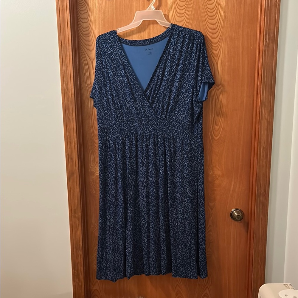 LL Bean dress size 3X regular. Dark navy with tiny blue flowers. Smoke free home